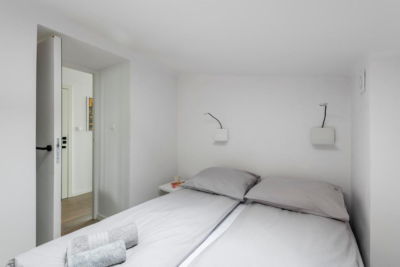 Sasiad Syrenki - Old Town Apartment Varsó Kültér fotó